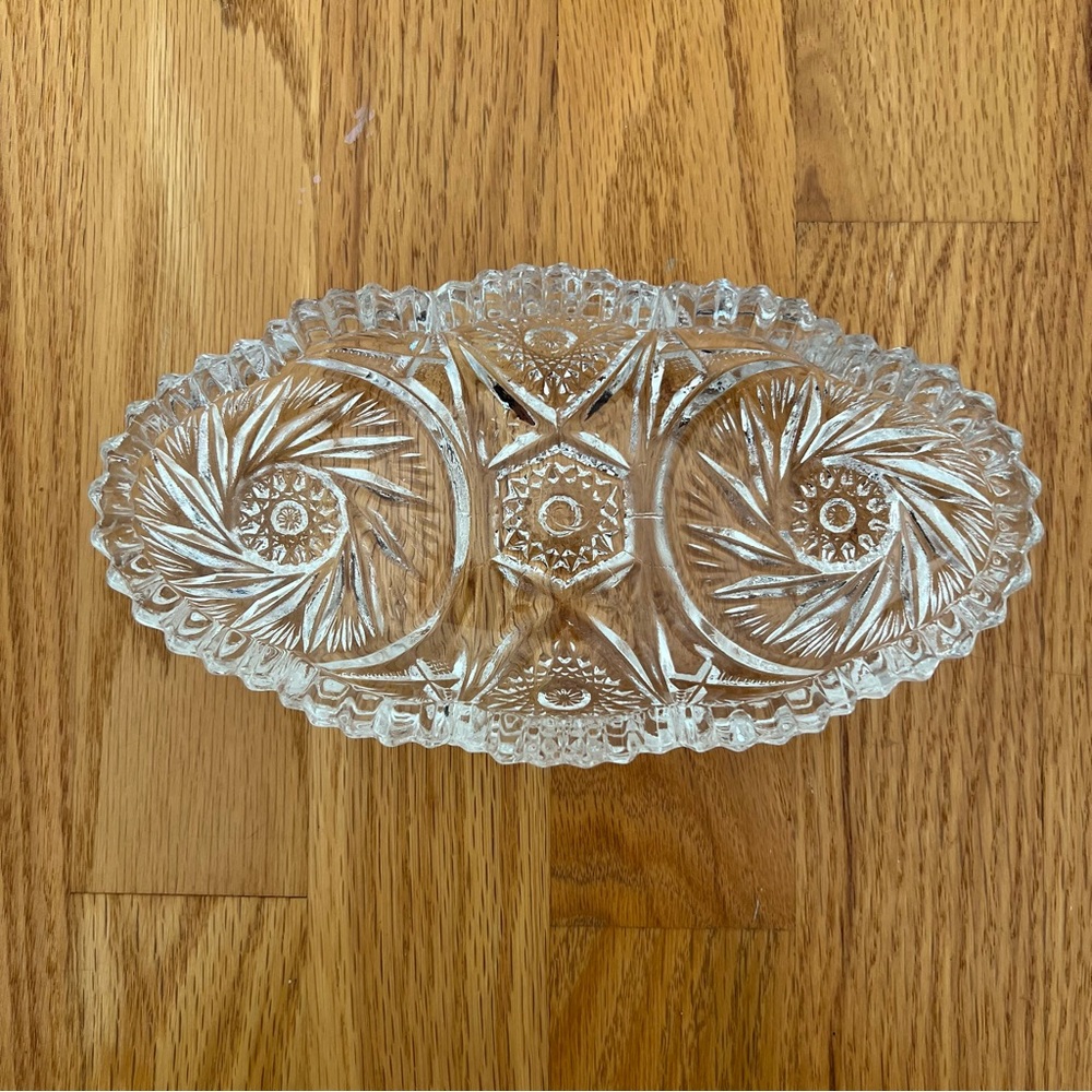 ✨ Vintage Cut Glass Oval Dish – 8” x 4” – Elegant Pressed Glass Serving Bowl ✨
